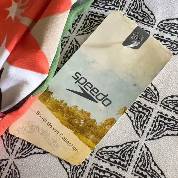 NWT SPEEDO Bondi Beach One Piece size 12 - Picture 11 of 12